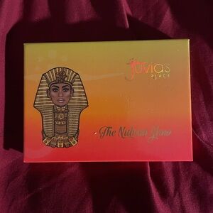 Juvias place palette